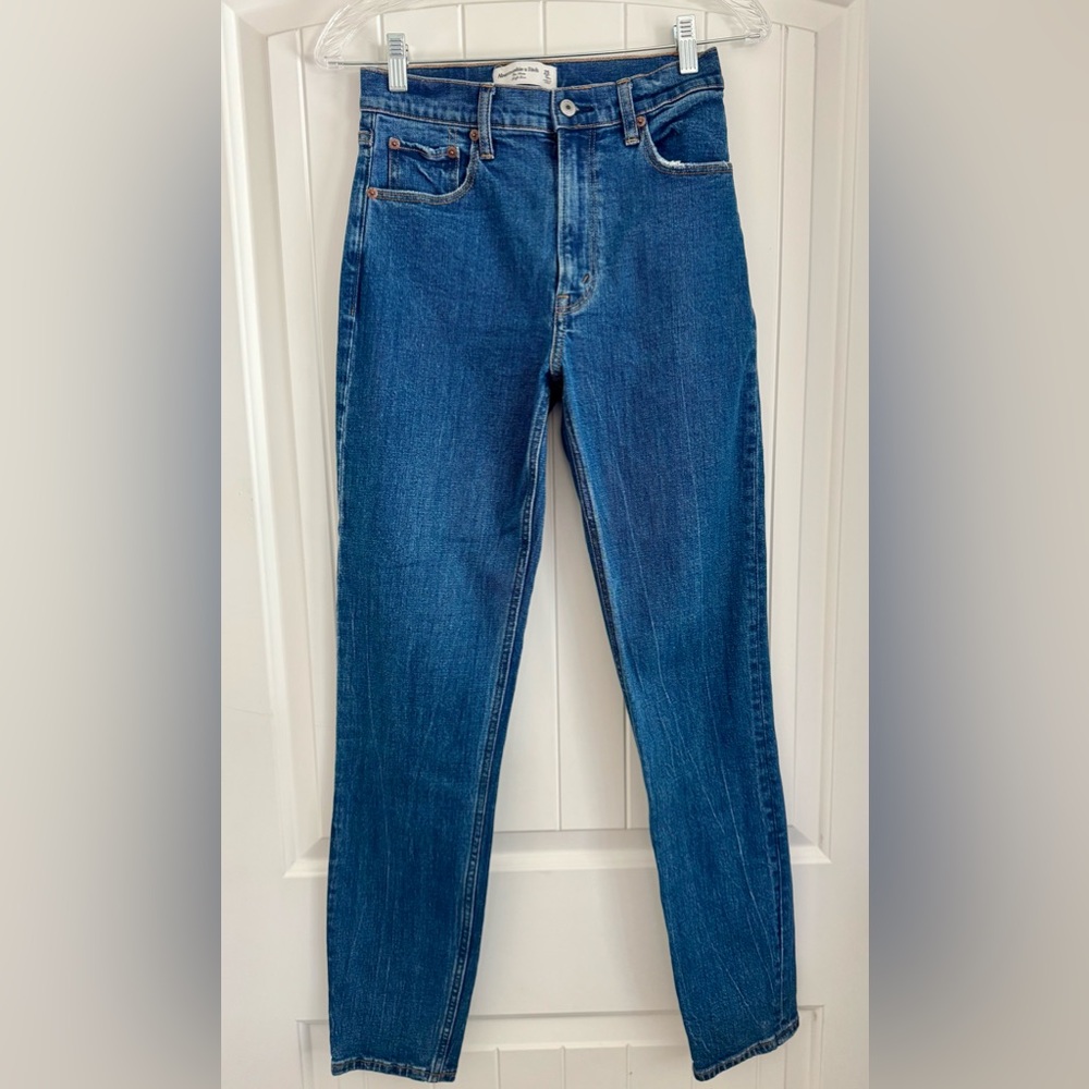 Abercrombie & Fitch Women’s High Rise Mom Jean Dark 25 X-Long